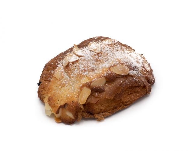 pain_aux_chocolat_aux_amandes